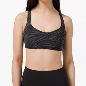 Lululemon FREE TO BE BRA